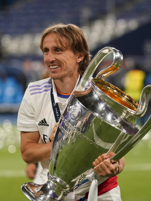 杰伦·布朗：亲历宿敌对决是荣耀，专注过程而非结果