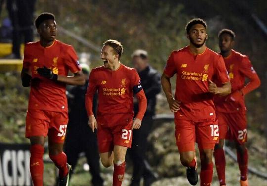 阿布扎比F1一练综述：诺里斯夺冠，维斯塔潘紧随其后，勒克莱尔居第三