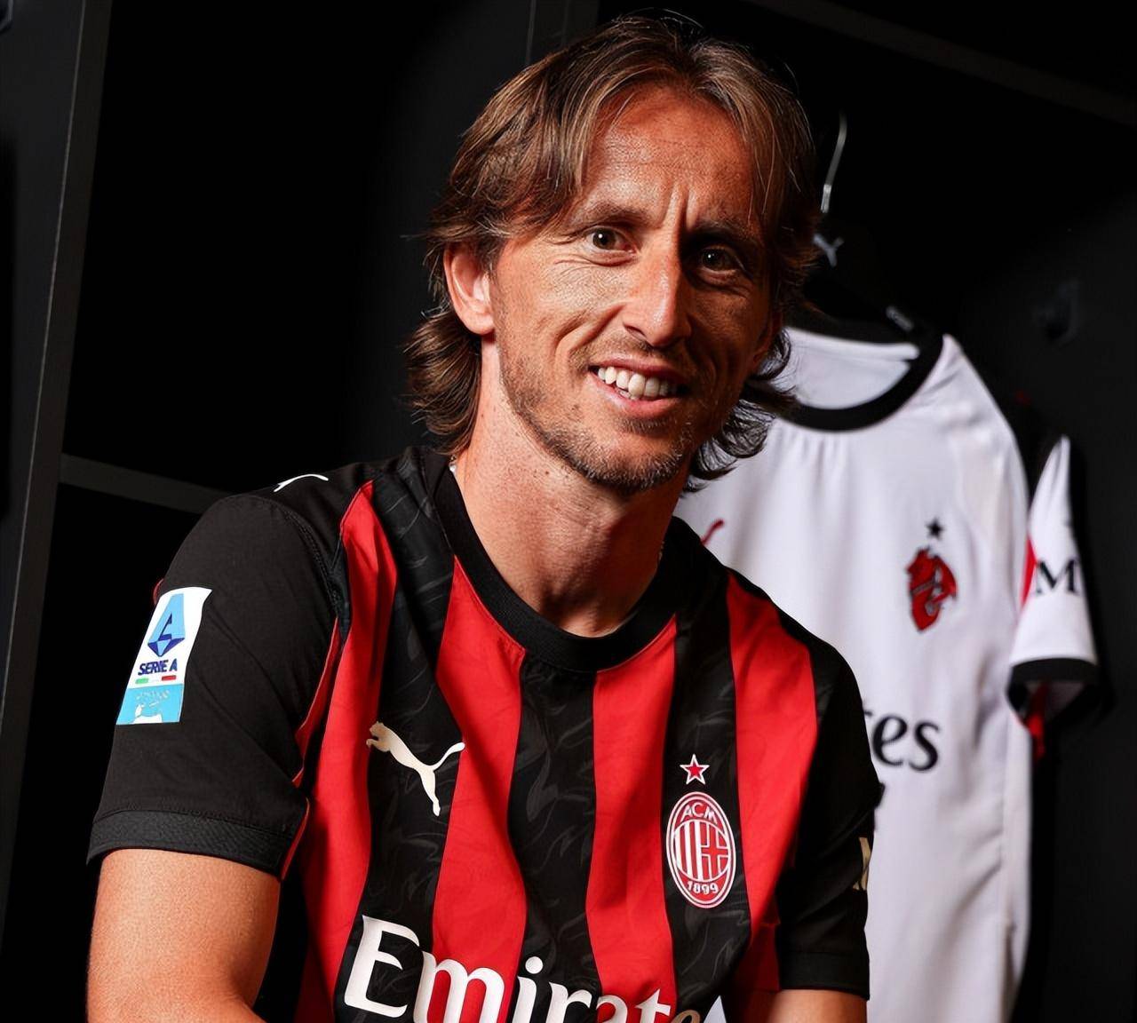 小克鲁伊夫：因女儿患癌辞去巴萨总监；中国执教的三年很愉快