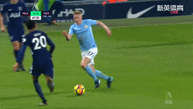 巴萨球迷再次在诺坎普比赛第10分钟集体高喊梅西的名字！